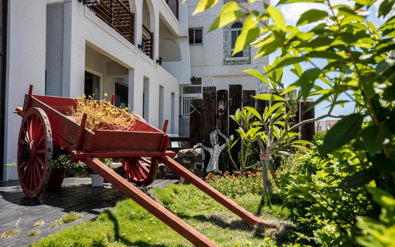 Malibu Oceanview Homestay Magong Eksteriør billede